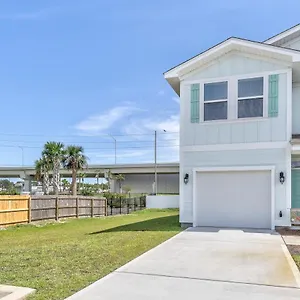  Holiday home Pier Paradise